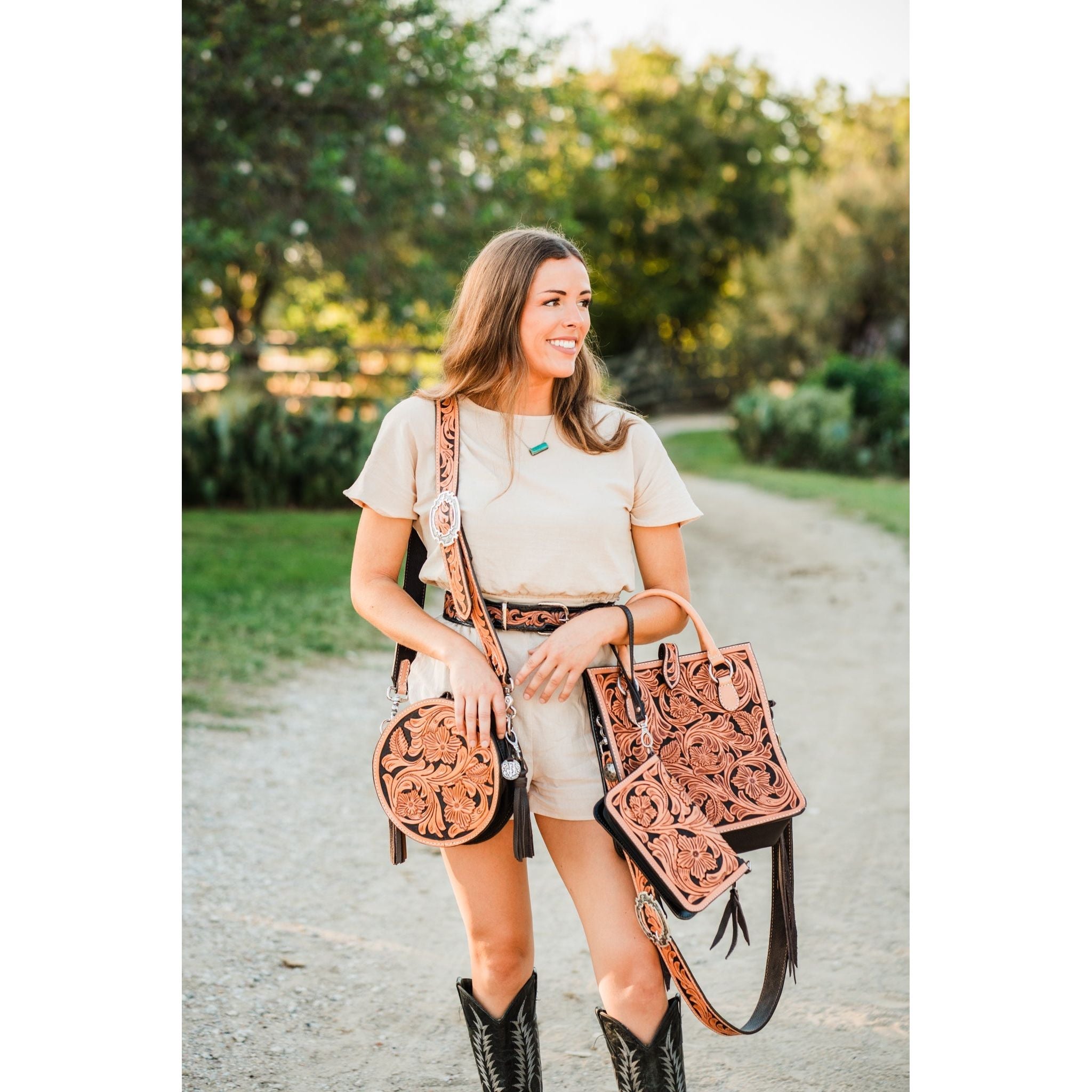 CO232 - Sheridan Daisy Clutch Organizer - Double J Saddlery