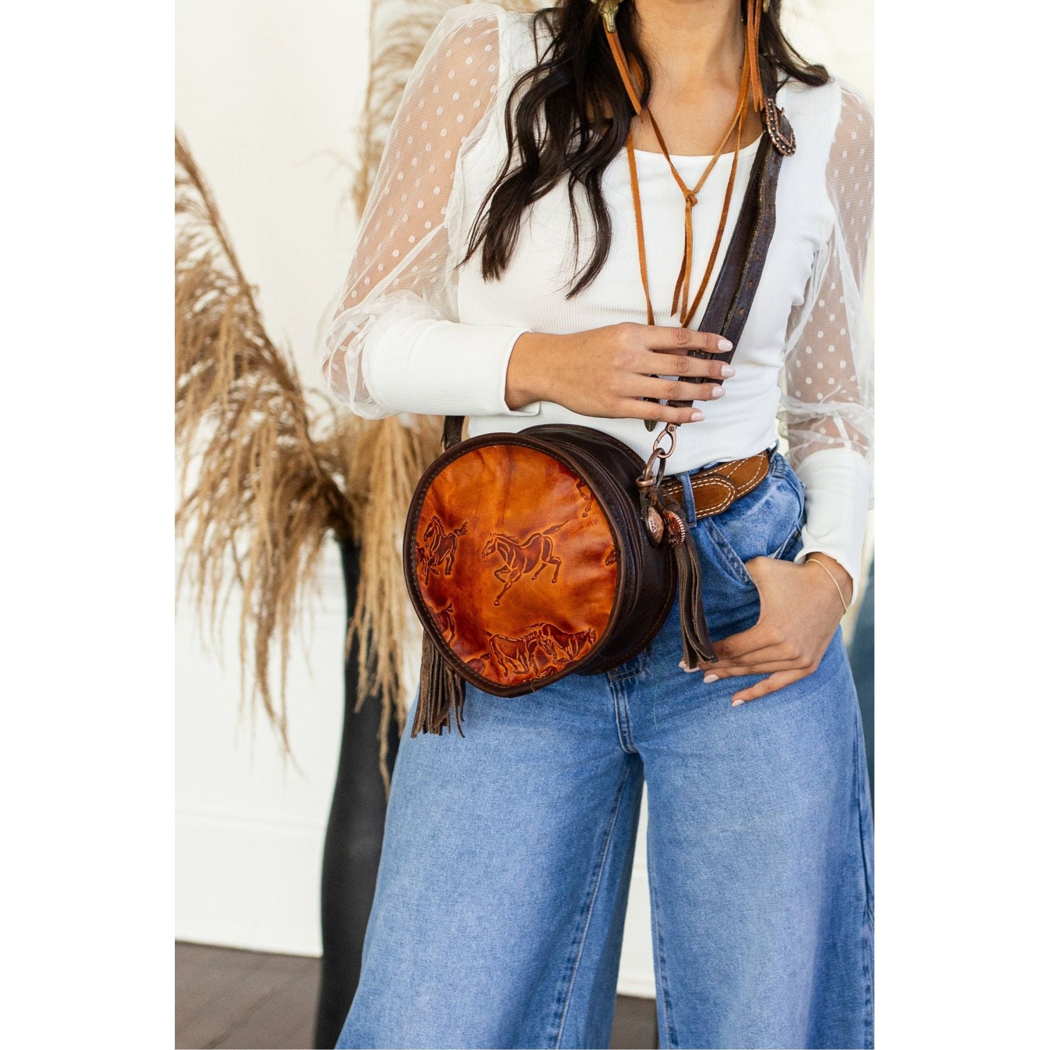 CRT10 - Saddle Tan Wild Horses Circle Tote - Double J Saddlery