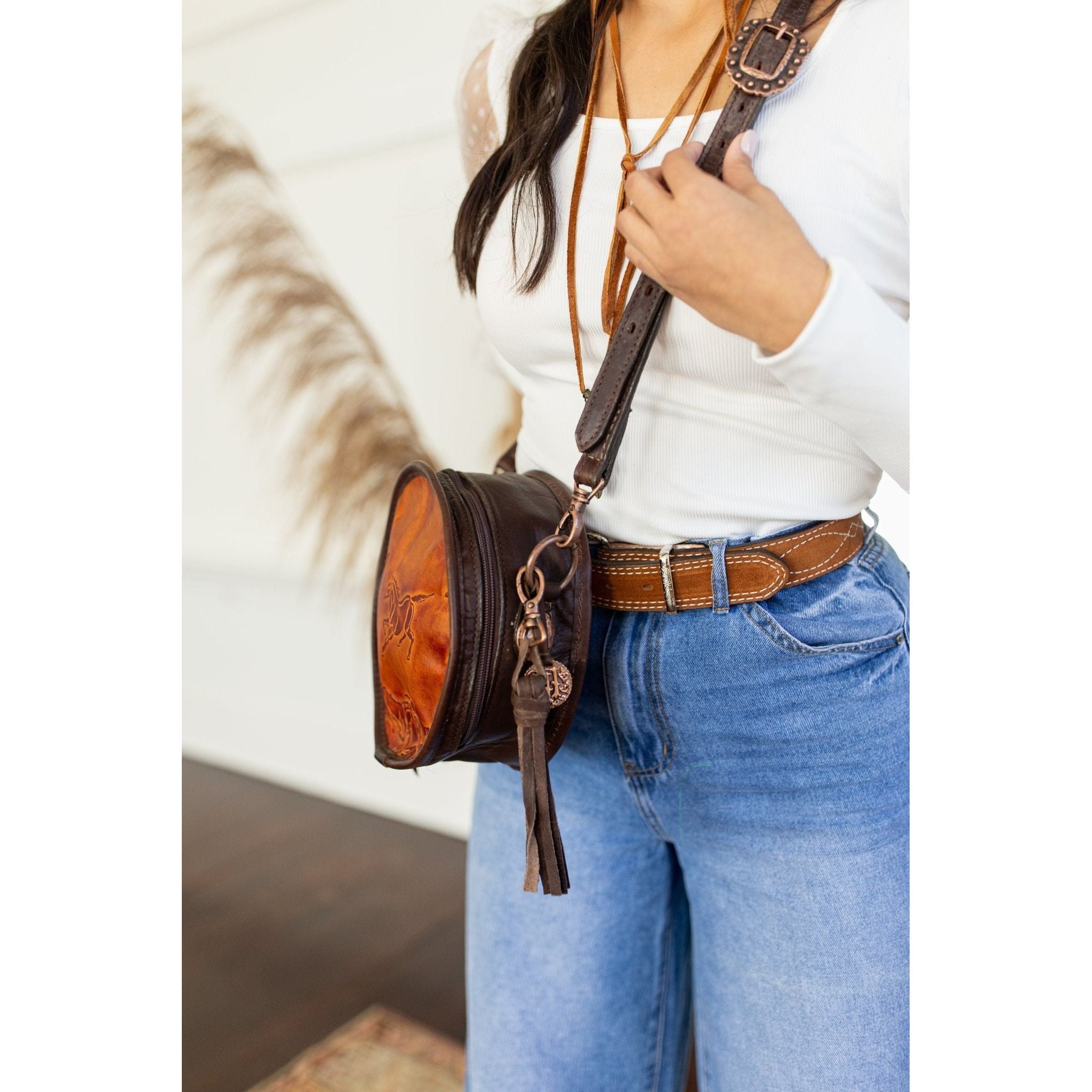 CRT10 - Saddle Tan Wild Horses Circle Tote - Double J Saddlery