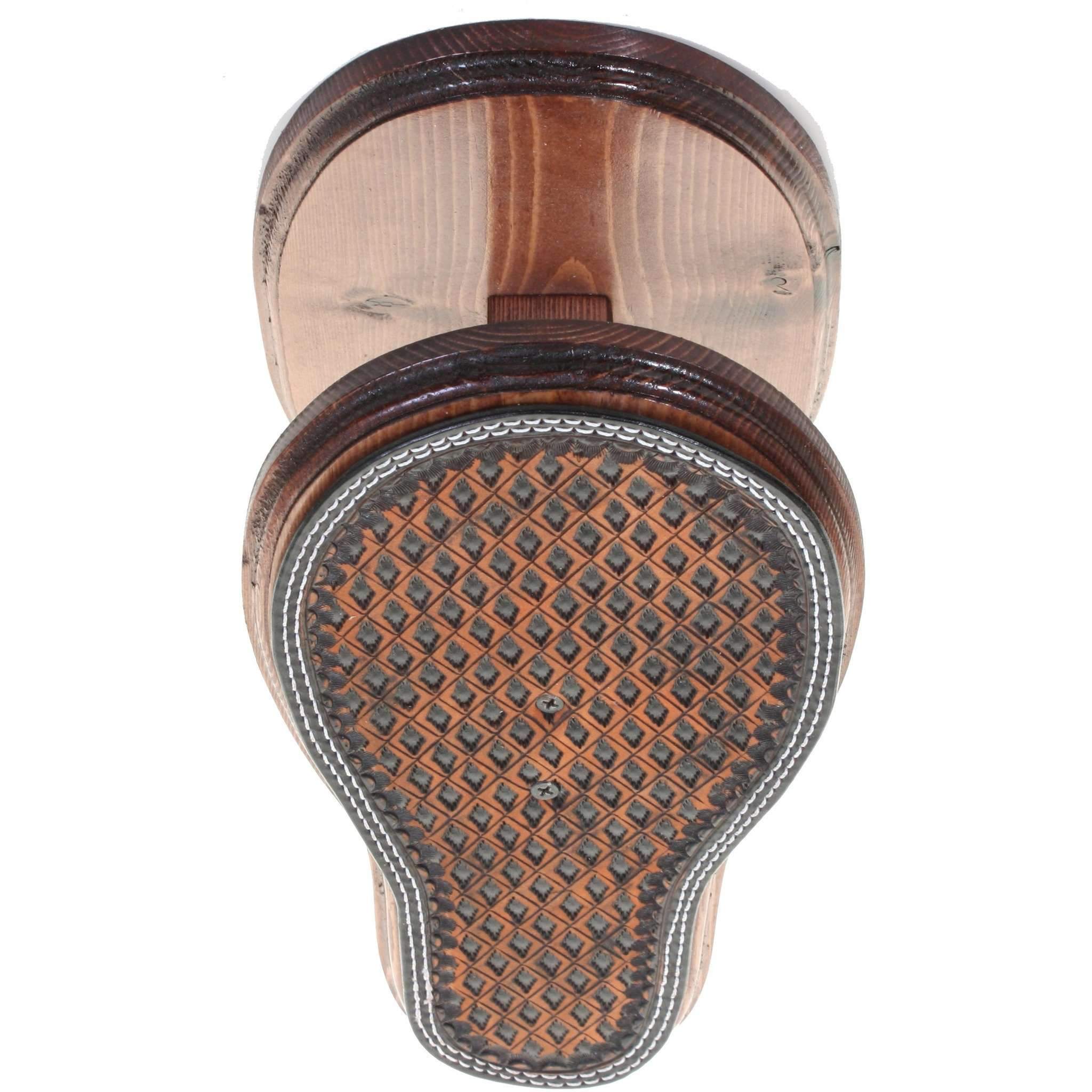 Em28 - Tooled European Mount Hunting