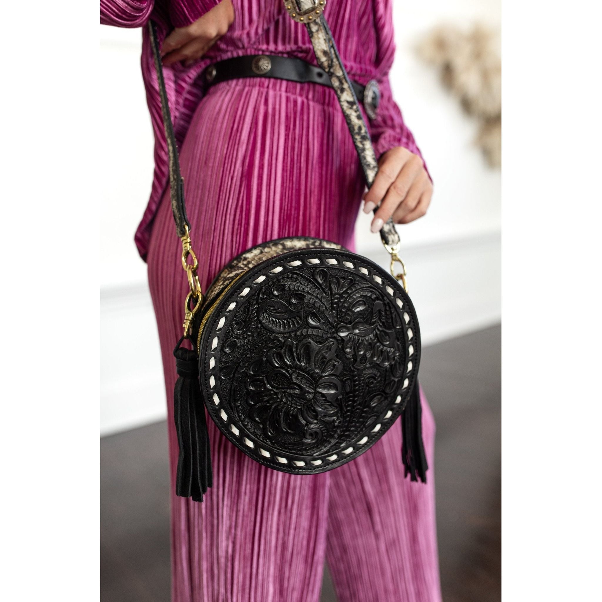 CRT13 - Texas Poppy Circle Tote - Double J Saddlery