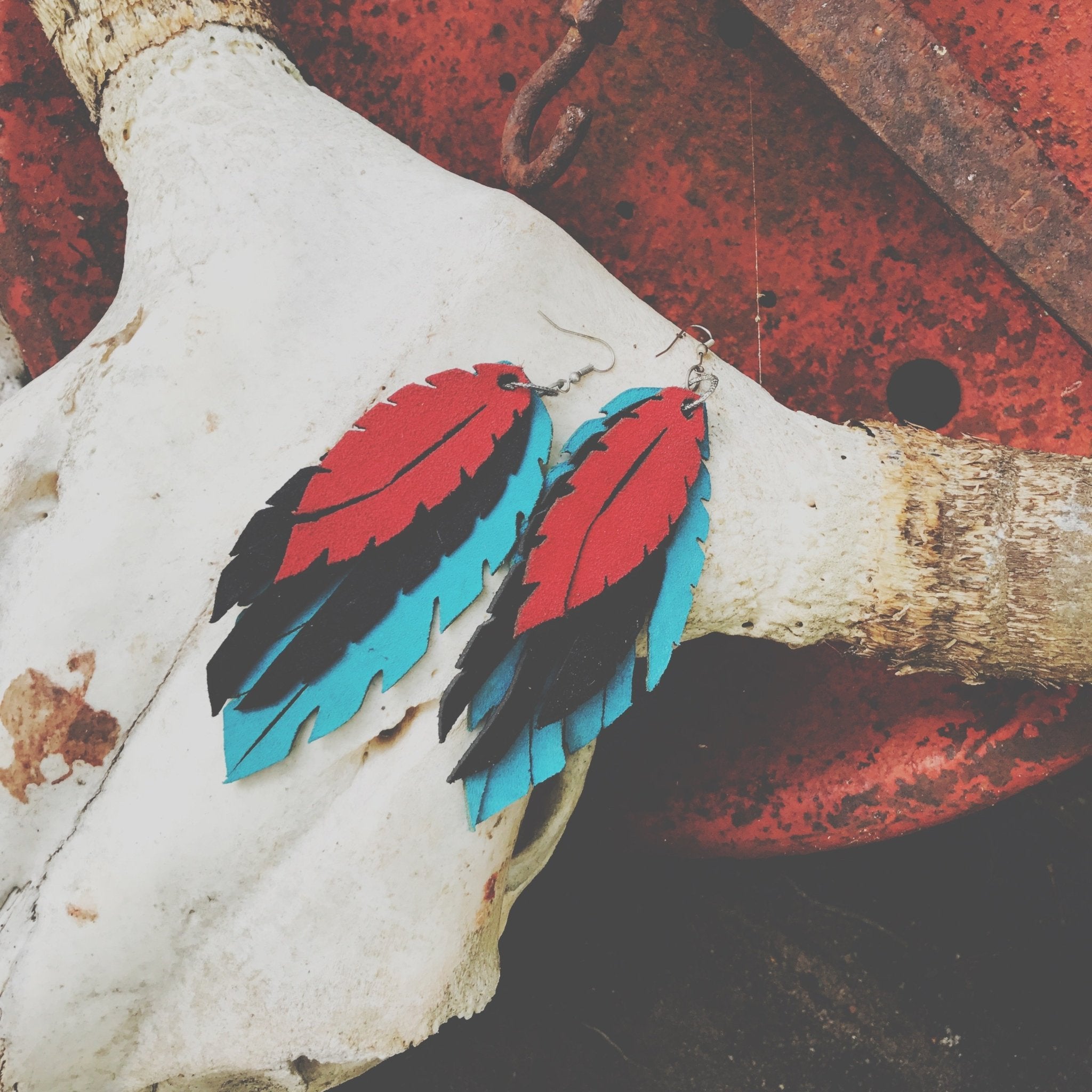 J32 - Three Layer Leather Feather Earrings - Double J Saddlery