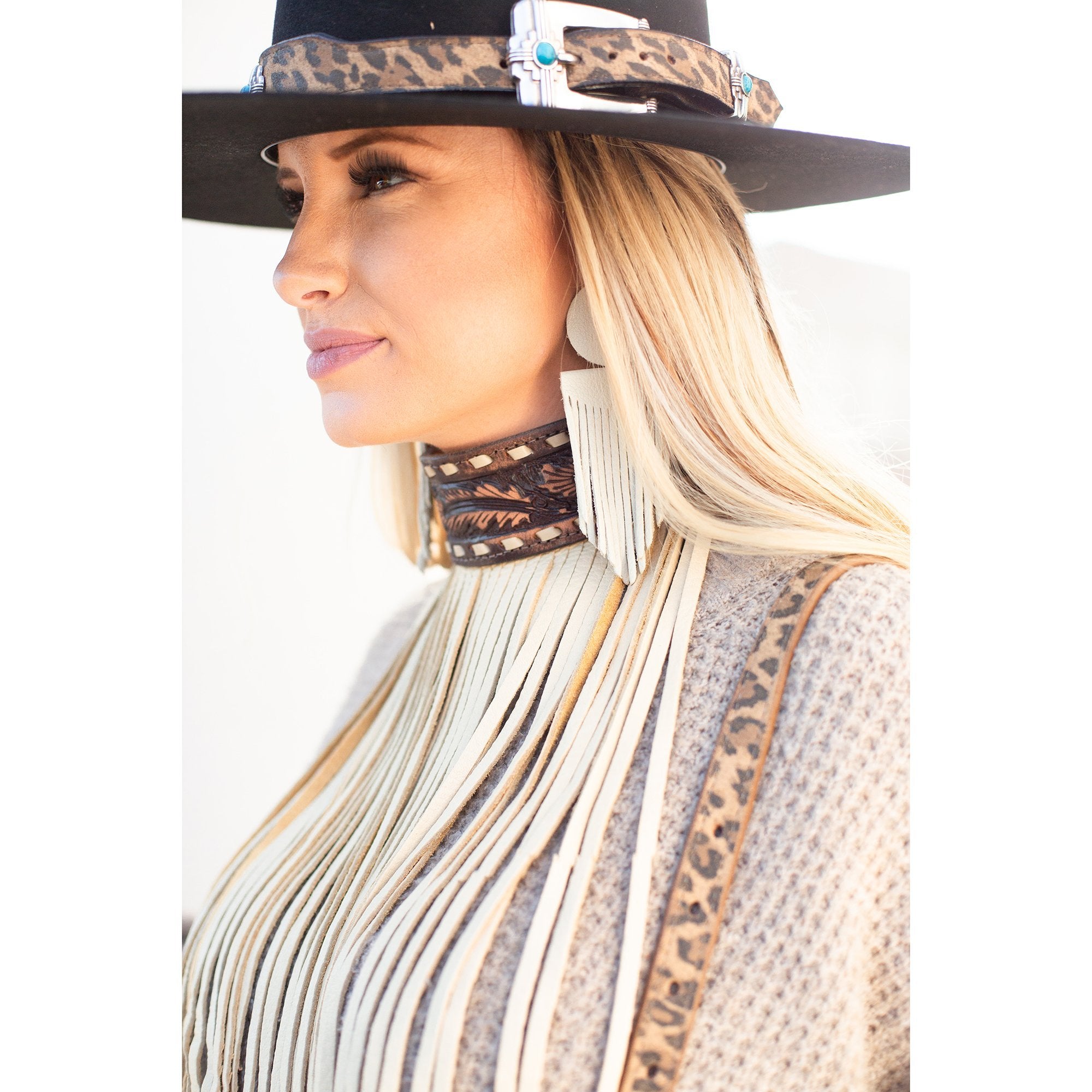 J79 - Brown Vintage Feather Tooled Choker - Double J Saddlery