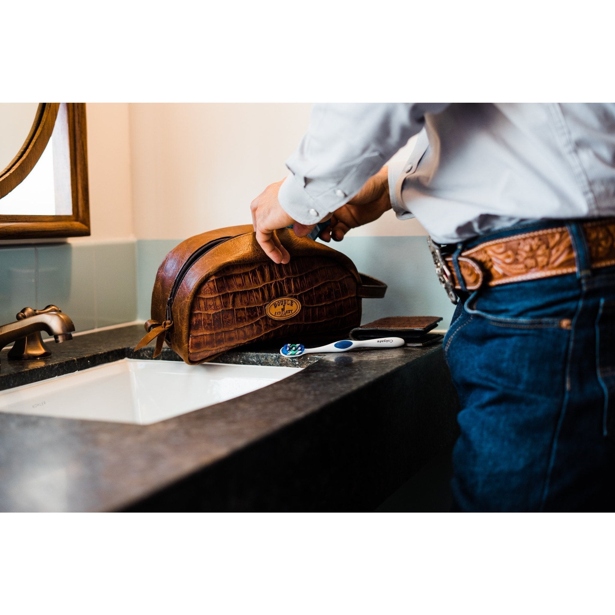 LSK48 - Knife Tail Cognac Gator Print Shaving Bag - Double J Saddlery