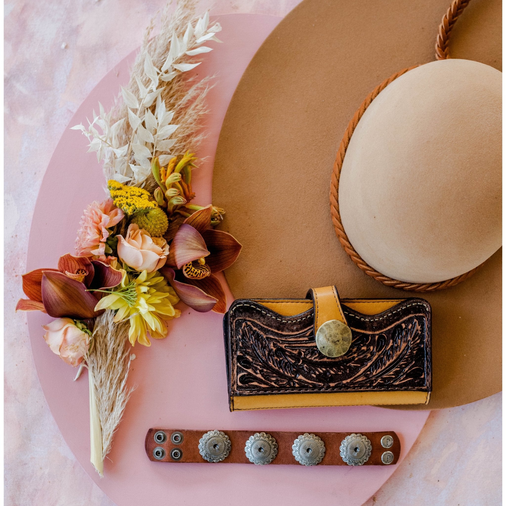 LW220 - Buckskin Feather Tooled Ladies Wallet - Double J Saddlery