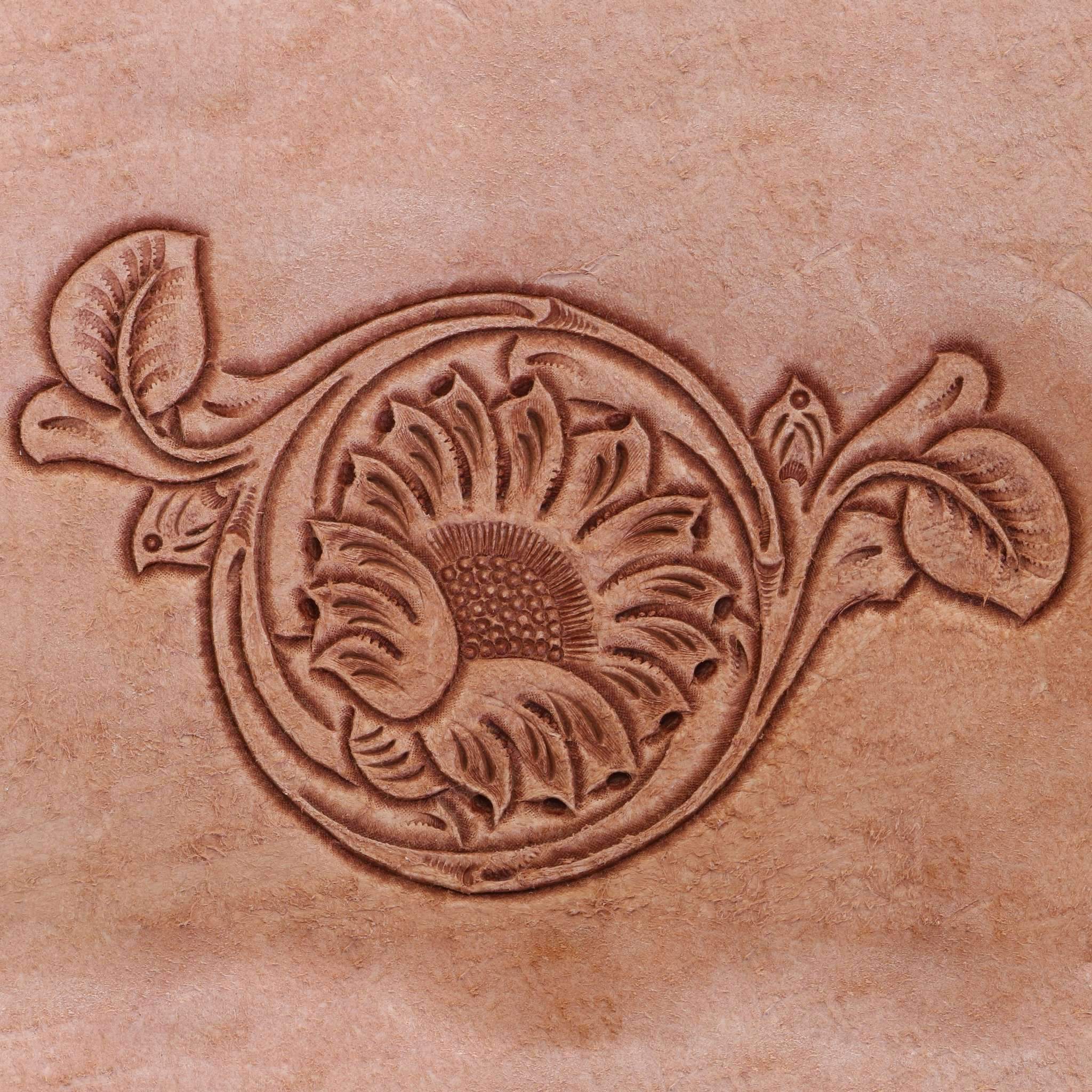 Tooling on Natural Rough Out - Double J Saddlery