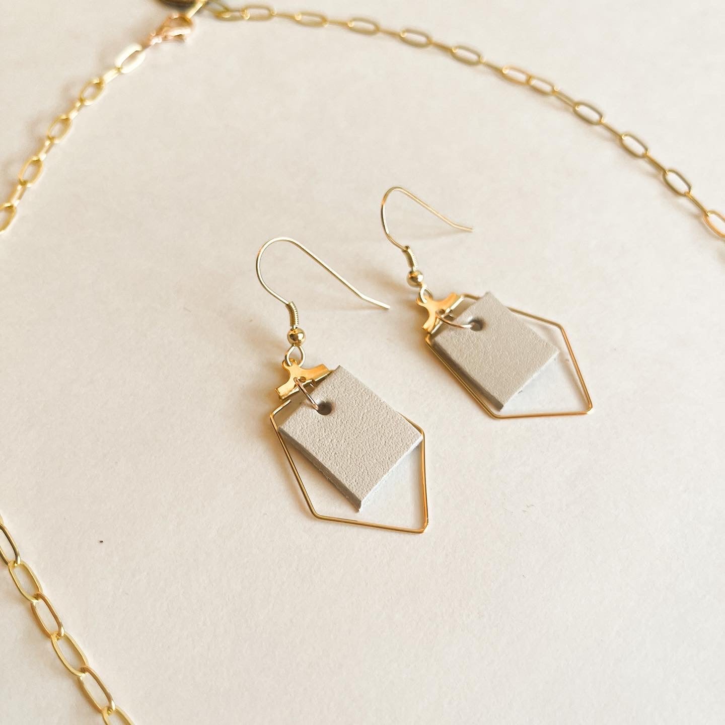 VE114 - The Minimalist White Leather Earrings - Double J Saddlery