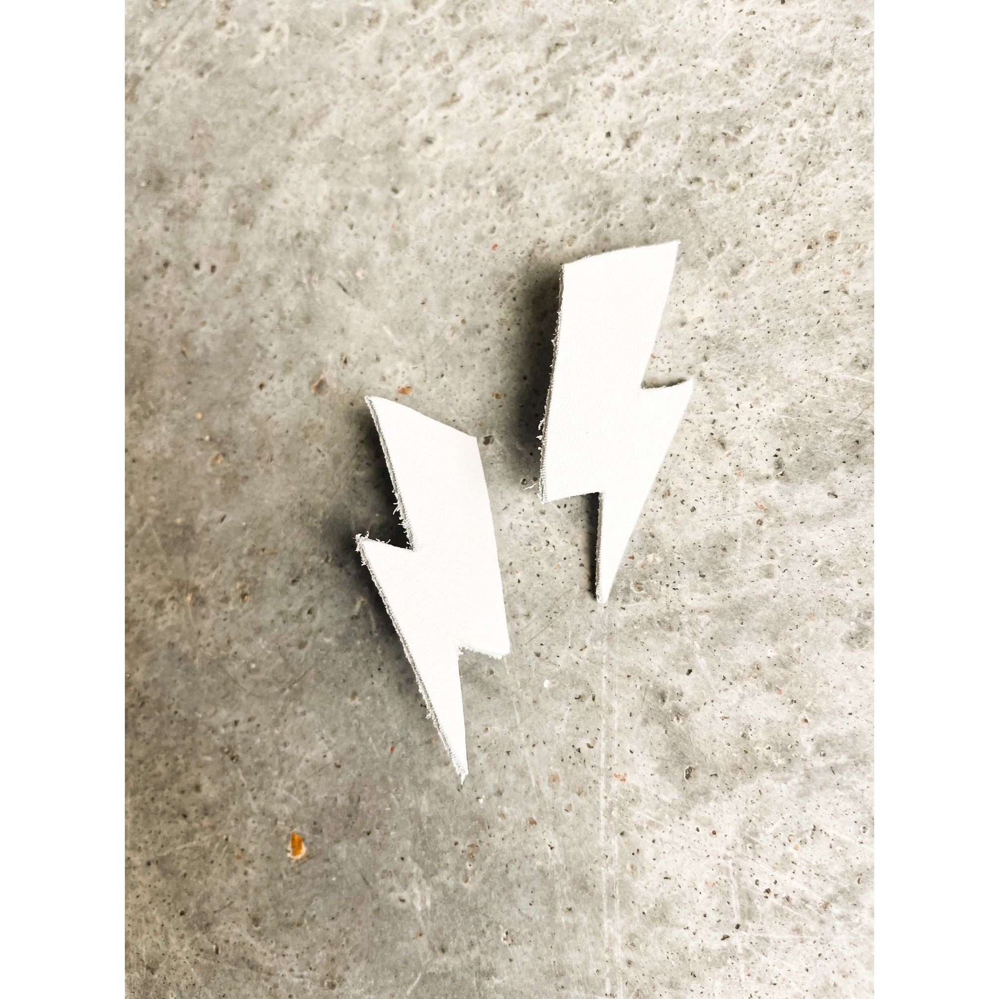 VE146 - White lightning studs - Double J Saddlery