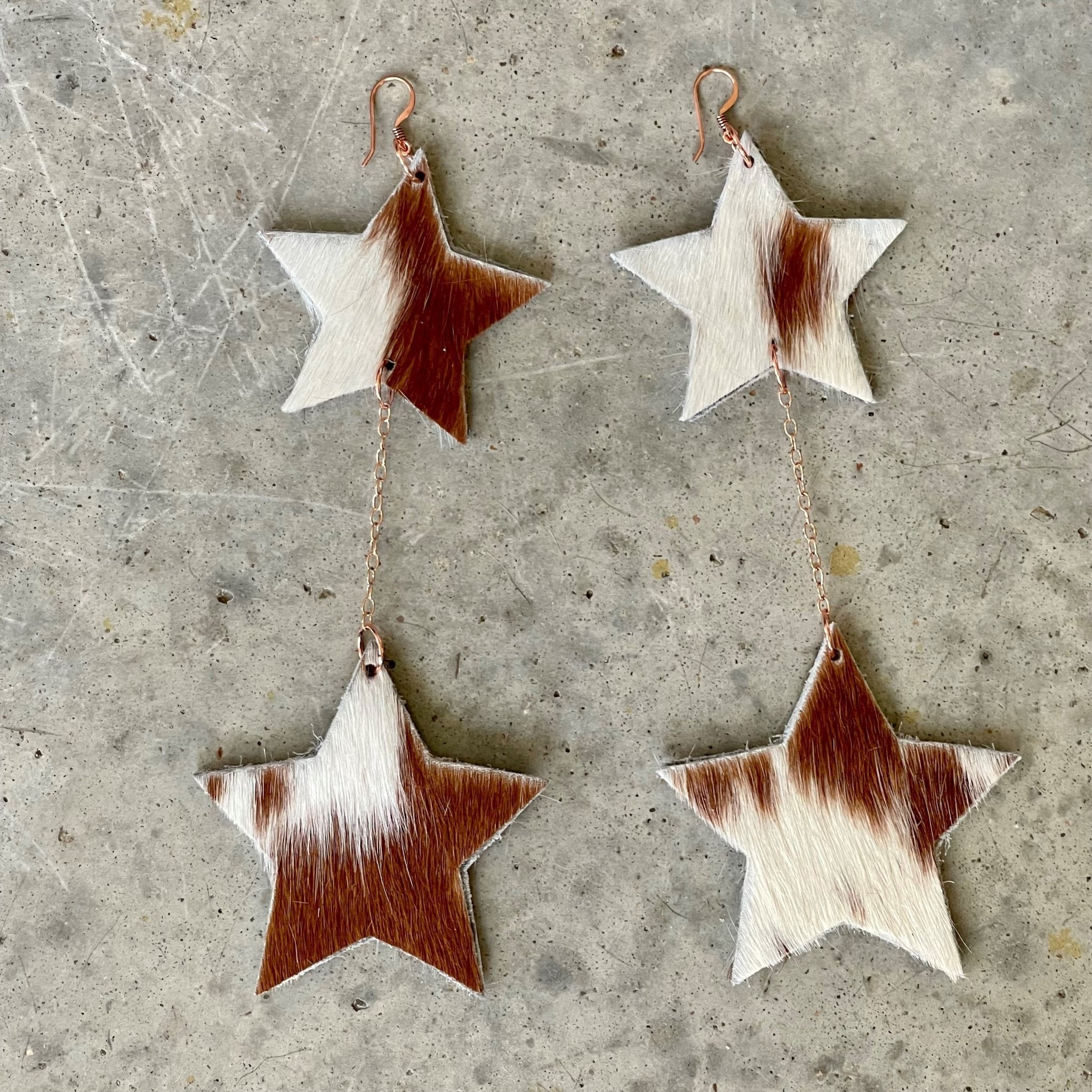 VE82 - Vestige Cowhide Star Leather Earrings - Double J Saddlery
