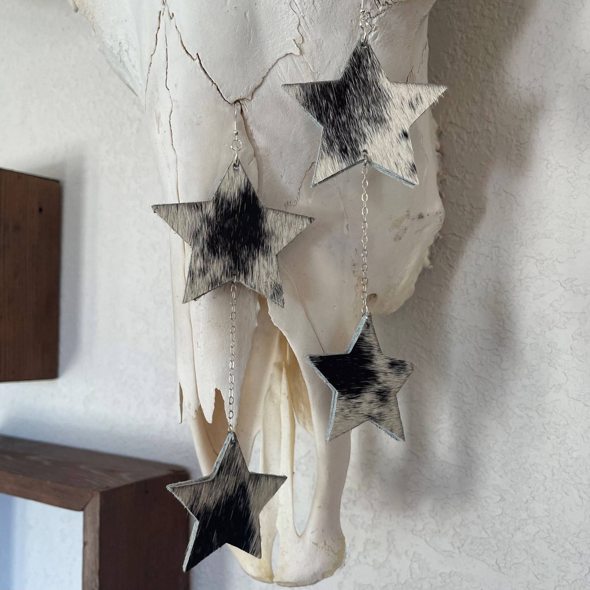 VE82A - Vestige Cowhide Star Leather Earrings - Double J Saddlery