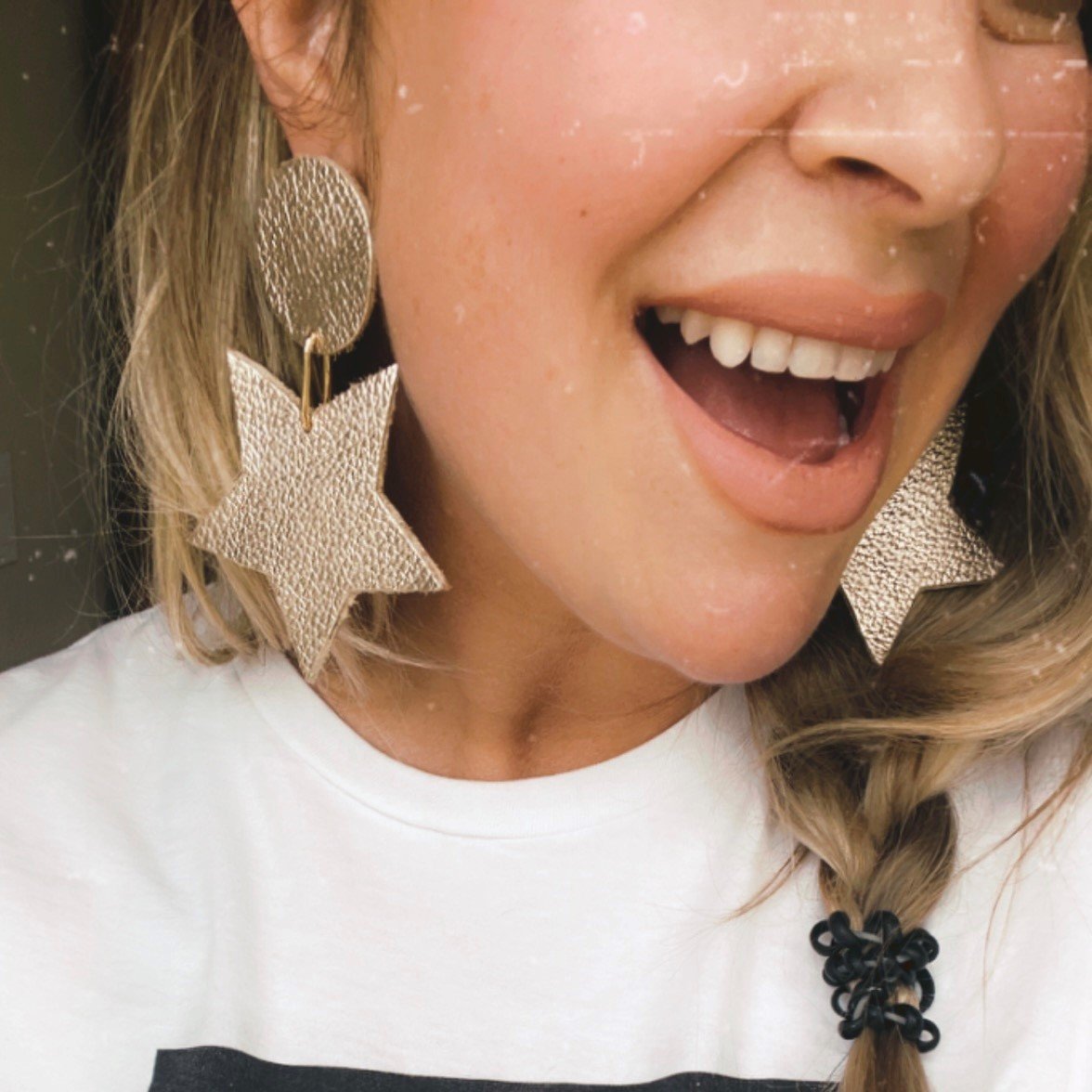 VE95 - Champagne star earrings - Double J Saddlery