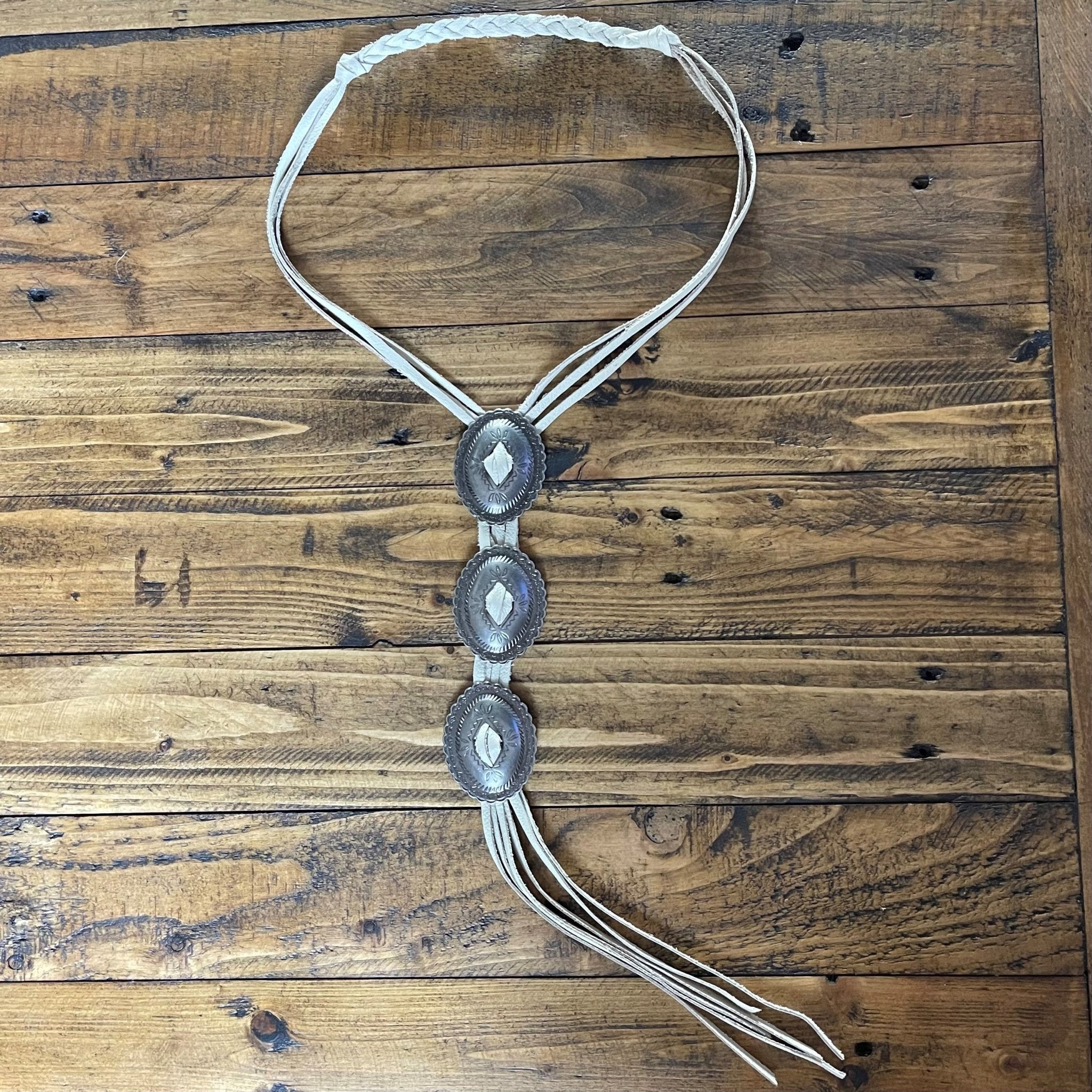 VN114 - Silver Concho Necklace - Double J Saddlery