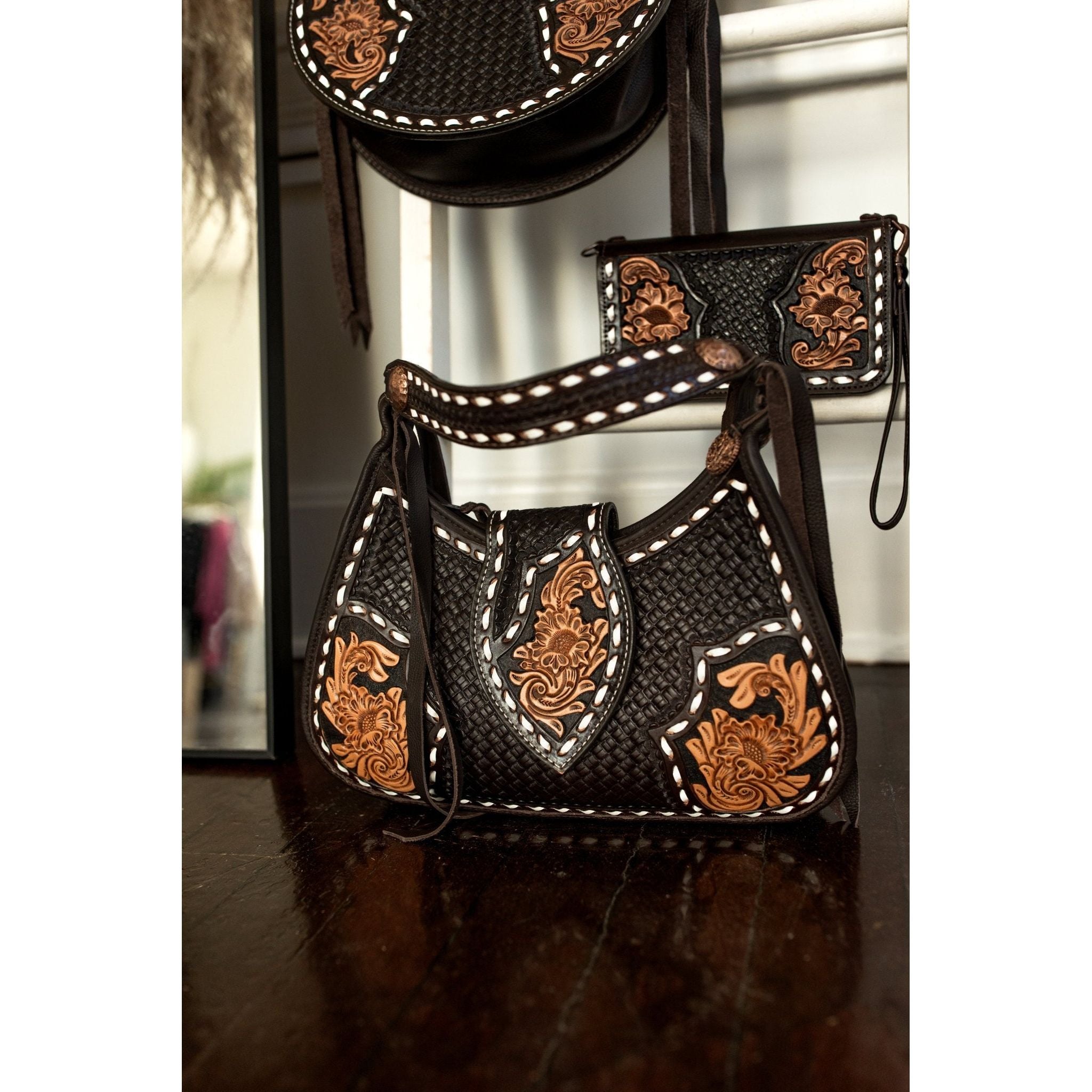 XLDJ86 - The Western Tooled Purse - Double J Saddlery