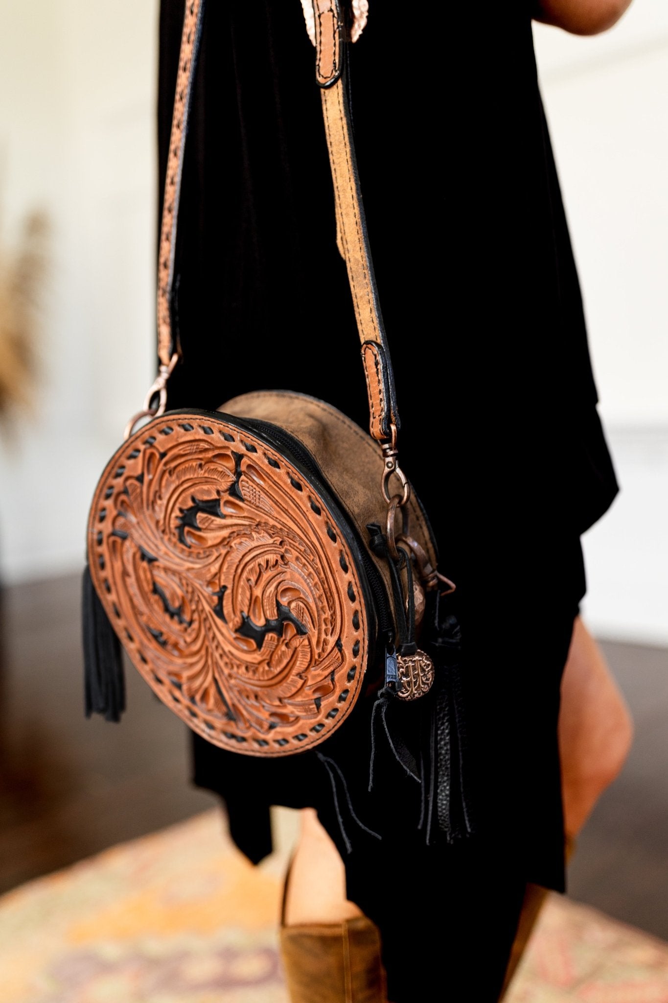 Vintage Mexico Hand Tooled Leather Purse JE GOMEZ MFG… - Gem