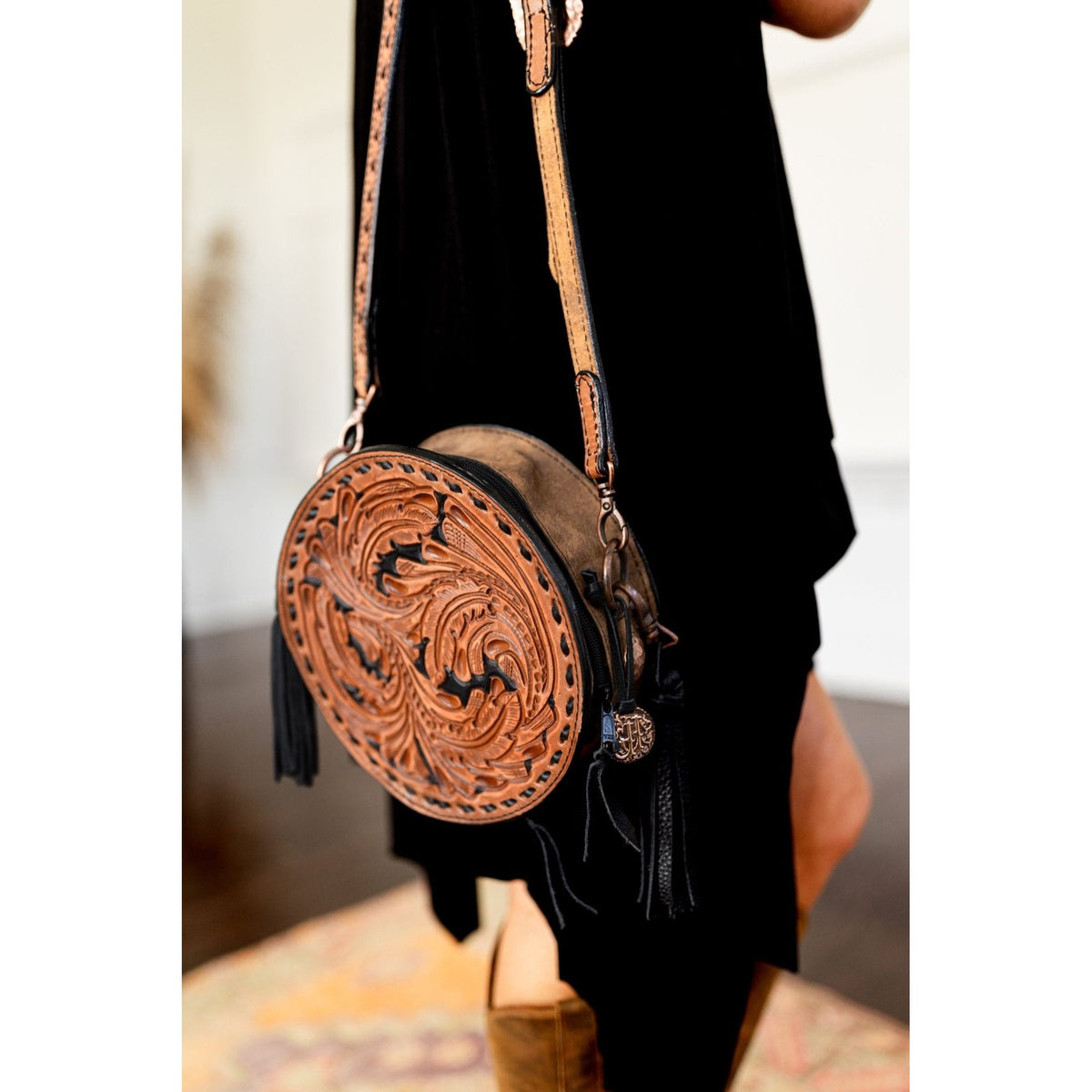 CRT07 - Pecan Vintage Tooled Circle Tote - Double J Saddlery