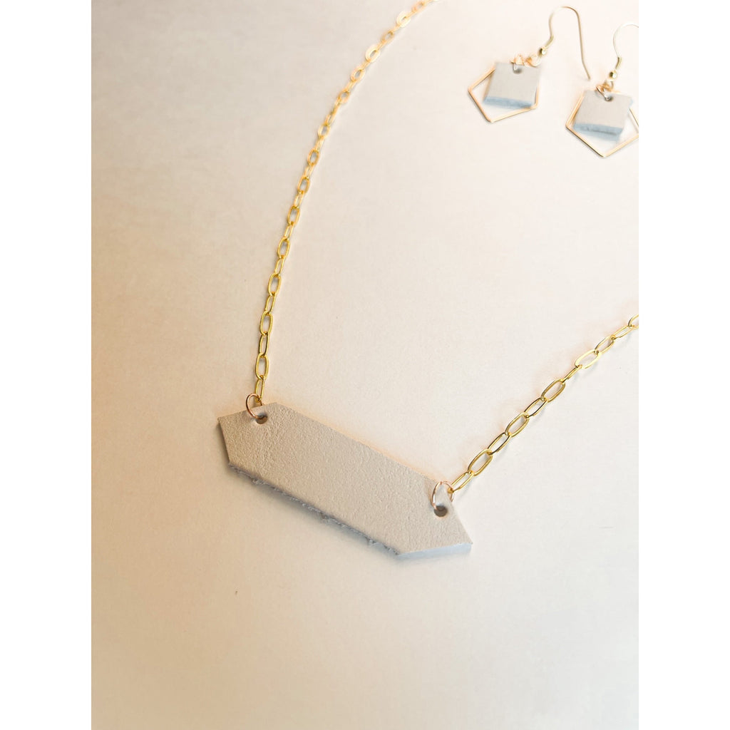 VN118 - The Minimalist White Leather Necklace - Double J Saddlery